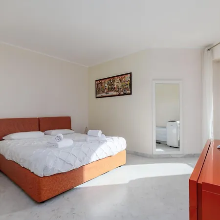 Apartment Victoria Bilocale Centro Citta E Vista Mare Menton