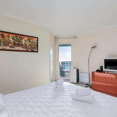 Victoria Bilocale Centro Citta E Vista Mare Апартаменты *