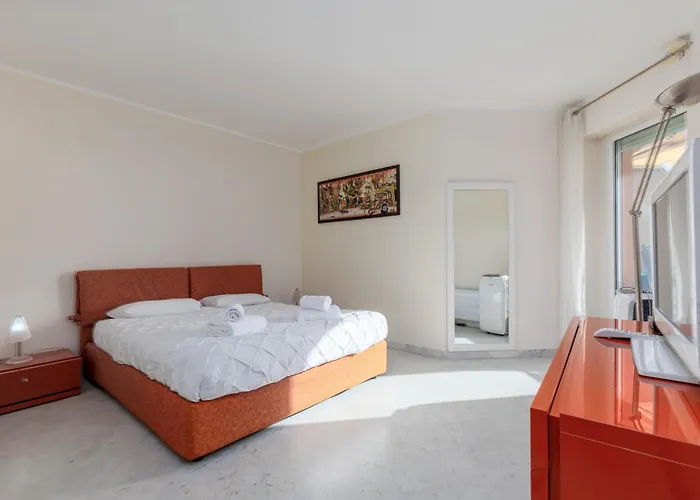 Apartment Victoria Bilocale Centro Citta E Vista Mare Menton